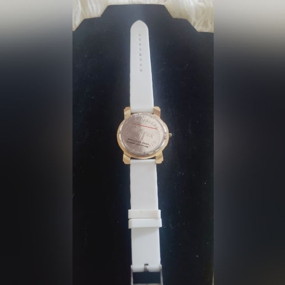 Wrist watch 🌴 - Picture 2 of 5